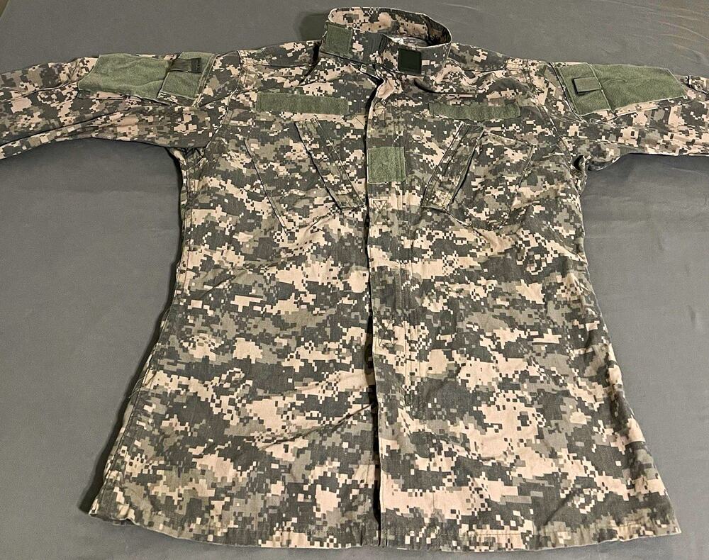 Army Combat Uniform ACU Digital Camouflage Coat Small-Long Flame Resistant